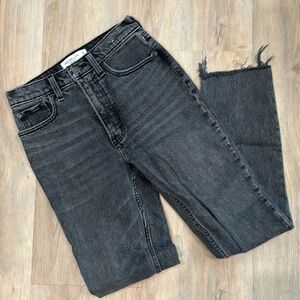 A&F 90s SKINNY HIGH RISE FADED BLACK JEANS